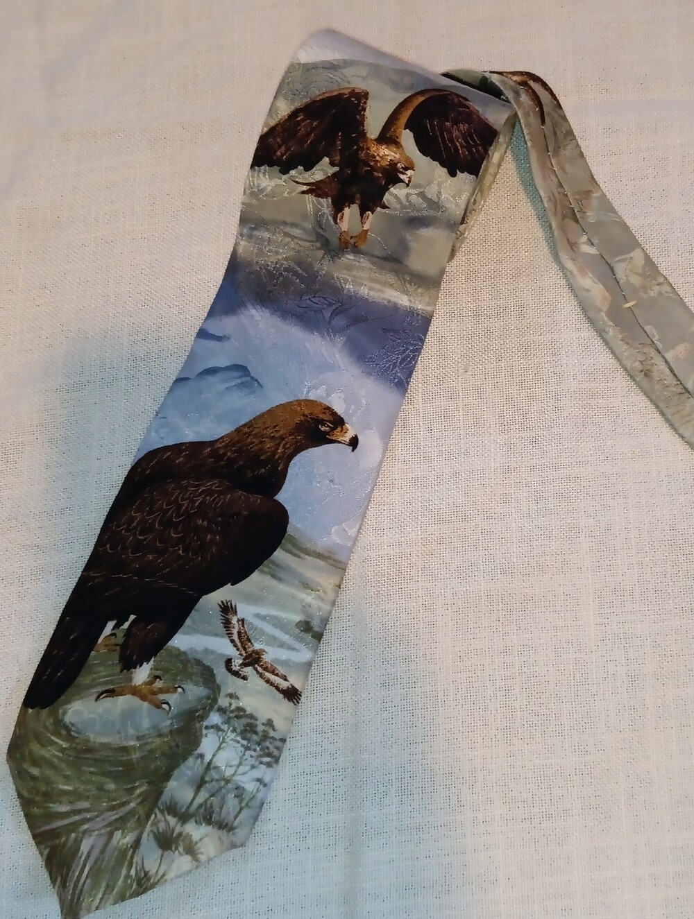 Vintage Endangered Species Brown/Blue Tie 100% Silk